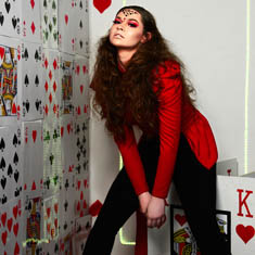 queen of hearts photoshoot